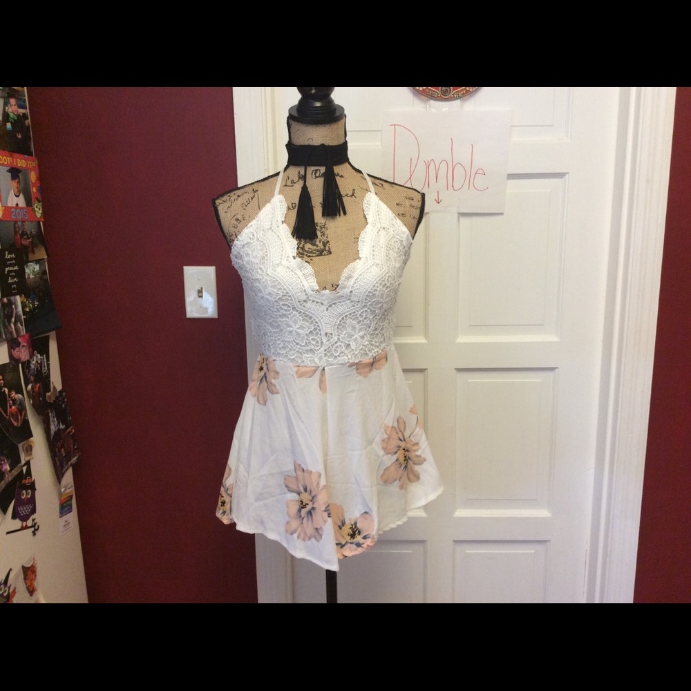 🦉🍁just in🦉🍁gorgeous romper - Picture 2 of 8